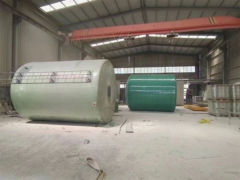 大型玻璃鋼儲(chǔ)罐制造